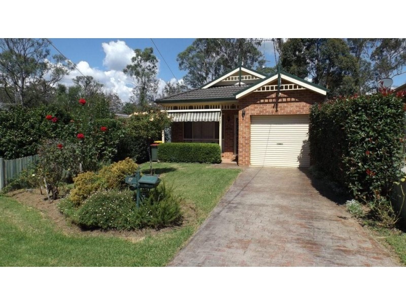 8B Suffolk Place, Tahmoor NSW 2573