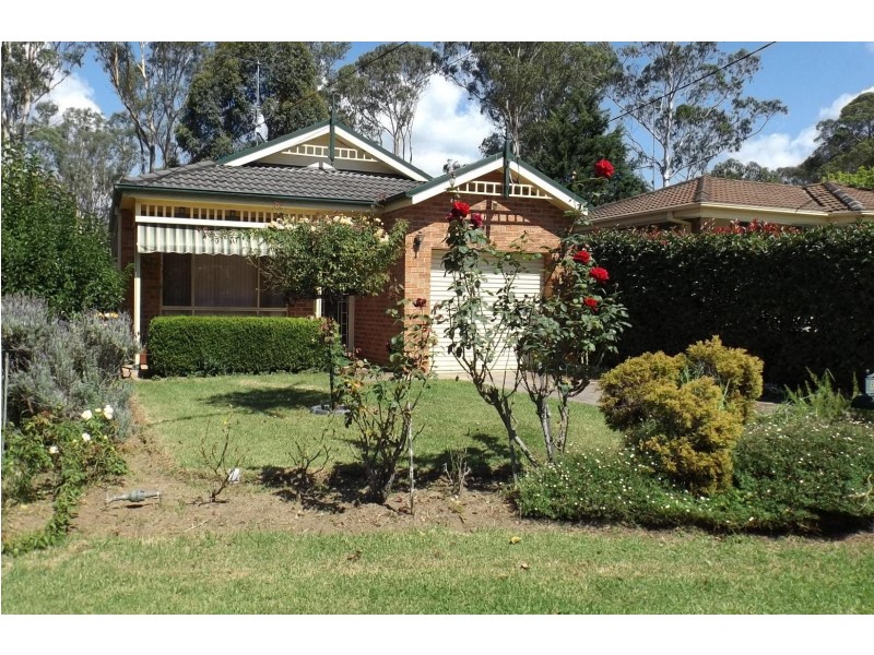 8B Suffolk Place, Tahmoor NSW 2573
