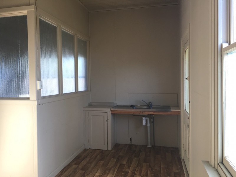 Shop, 19 Oaks Street, Thirlmere NSW 2572