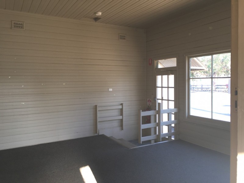 Shop, 19 Oaks Street, Thirlmere NSW 2572