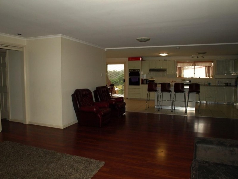26 Lyrebird Road, Pheasants Nest NSW 2574