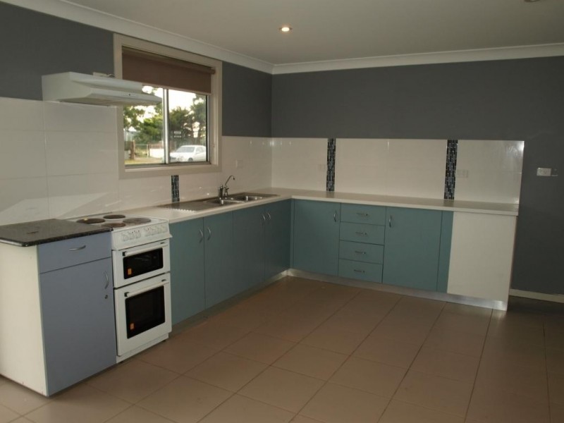 26 Lyrebird Road, Pheasants Nest NSW 2574