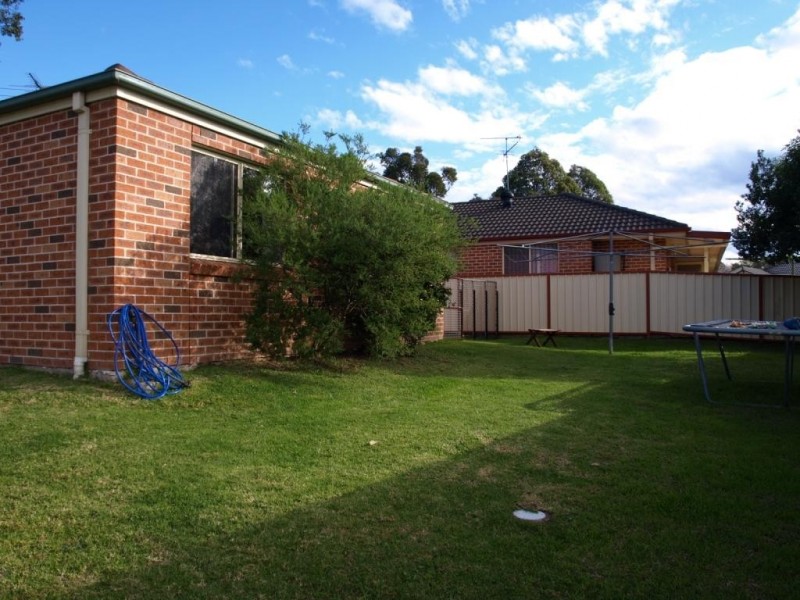 8B Baroo Street, Thirlmere NSW 2572