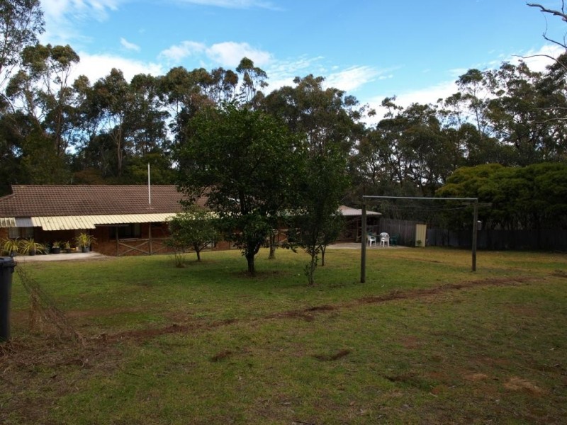 6 Starlight Place, Hill Top NSW 2575