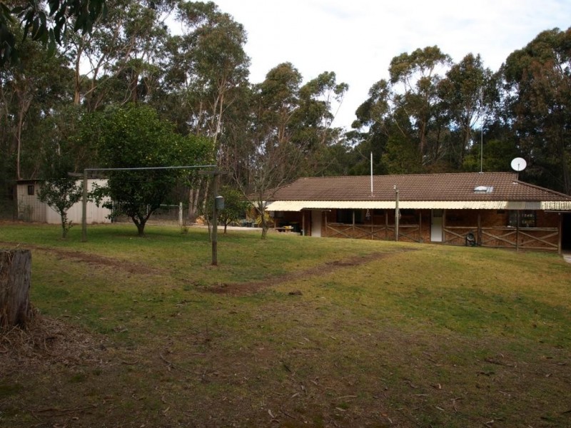 6 Starlight Place, Hill Top NSW 2575