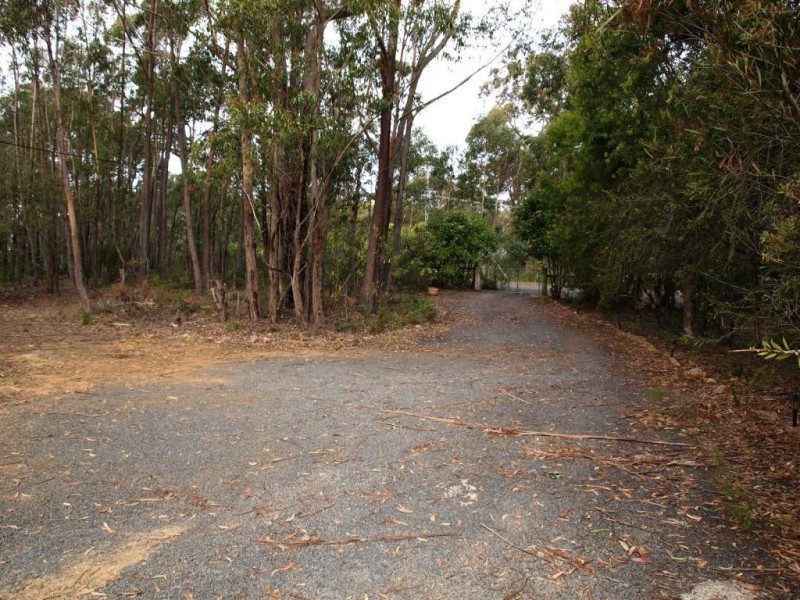 6 Starlight Place, Hill Top NSW 2575