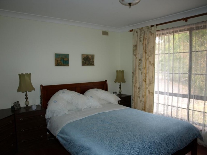 6 Starlight Place, Hill Top NSW 2575