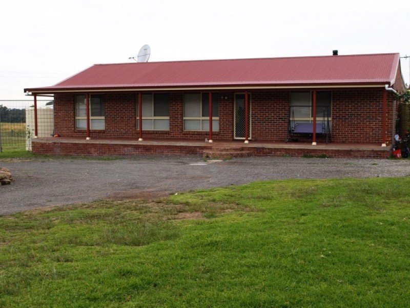 26 Lyrebird Road, Pheasants Nest NSW 2574