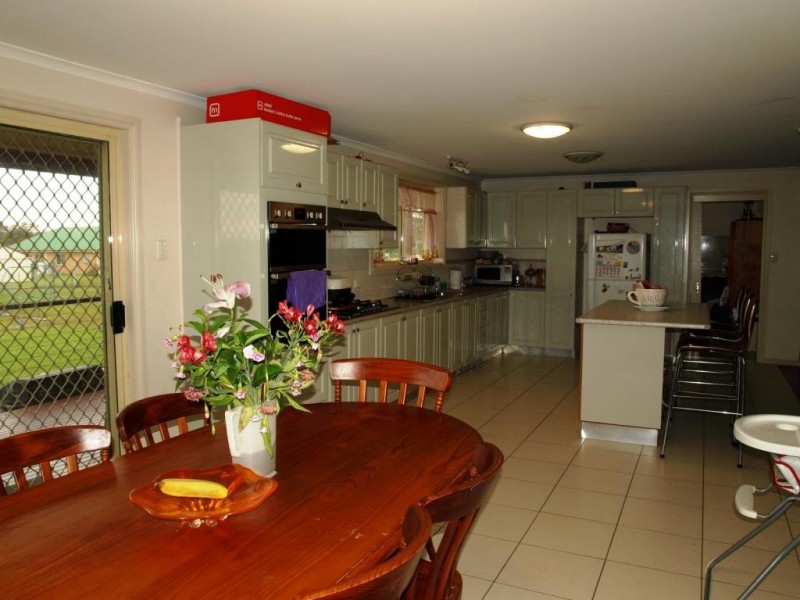 26 Lyrebird Road, Pheasants Nest NSW 2574