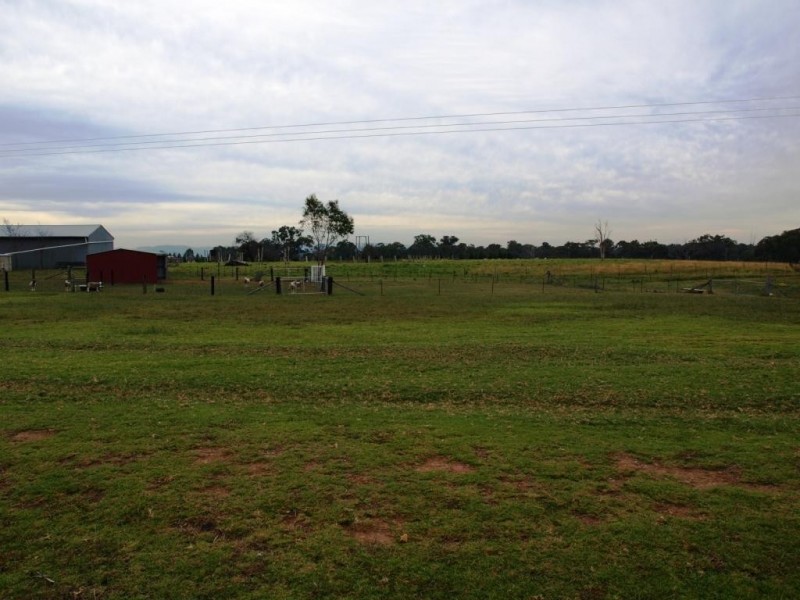 26 Lyrebird Road, Pheasants Nest NSW 2574