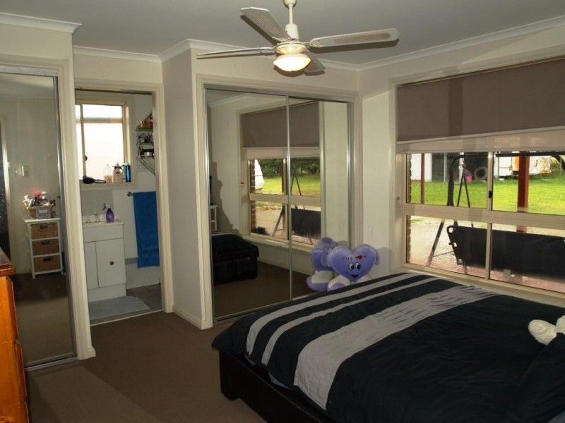 26 Lyrebird Road, Pheasants Nest NSW 2574