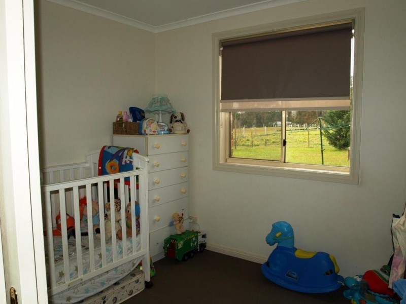 26 Lyrebird Road, Pheasants Nest NSW 2574