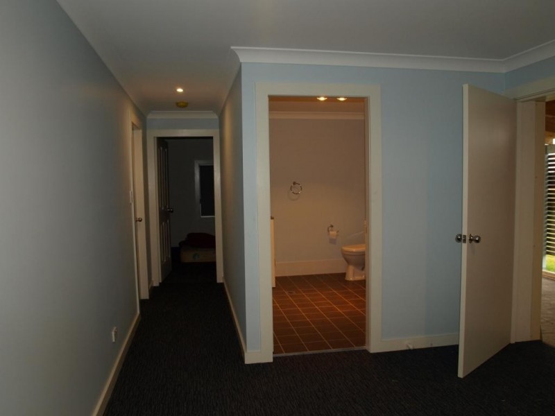 26 Lyrebird Road, Pheasants Nest NSW 2574