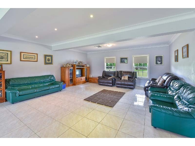 145 Lyrebird Road, Pheasants Nest NSW 2574