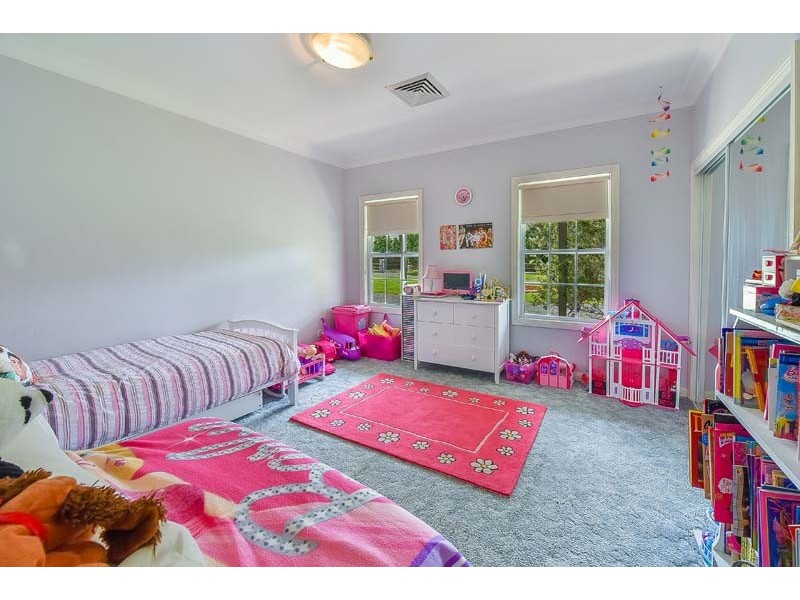 145 Lyrebird Road, Pheasants Nest NSW 2574
