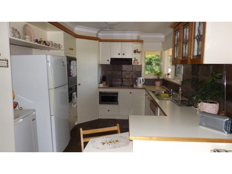 105 Myrtle Creek Avenue, Tahmoor NSW 2573