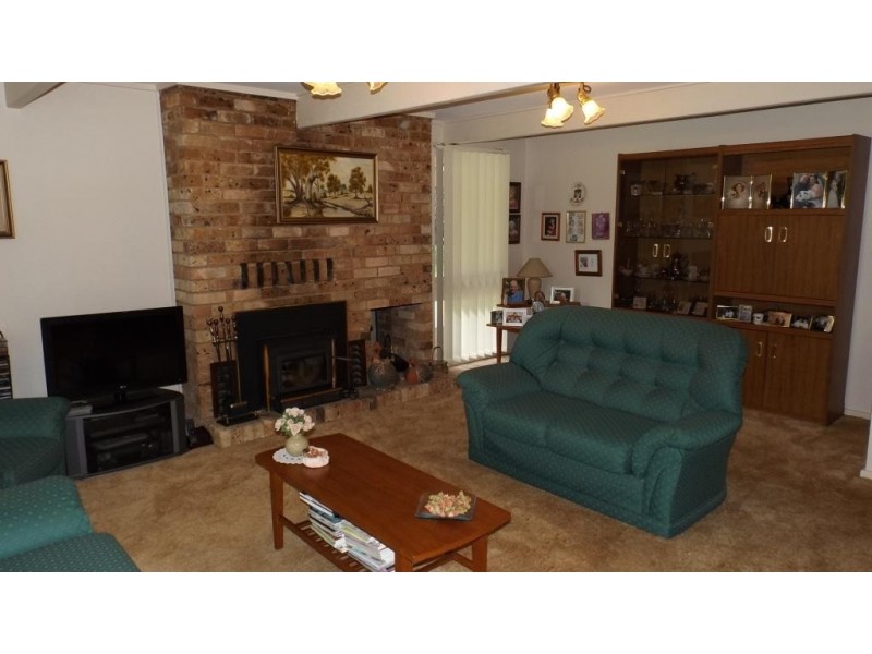 105 Myrtle Creek Avenue, Tahmoor NSW 2573