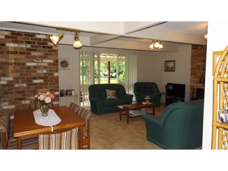 105 Myrtle Creek Avenue, Tahmoor NSW 2573