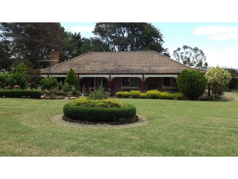 105 Myrtle Creek Avenue, Tahmoor NSW 2573