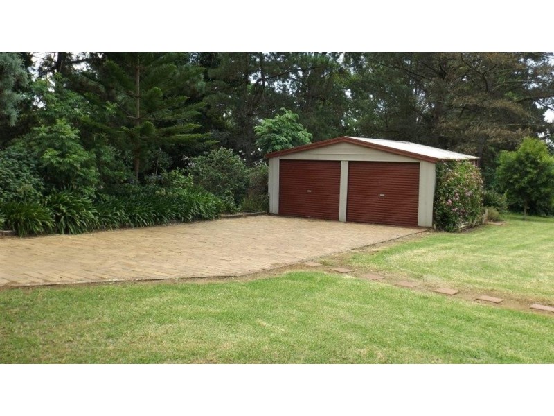 105 Myrtle Creek Avenue, Tahmoor NSW 2573