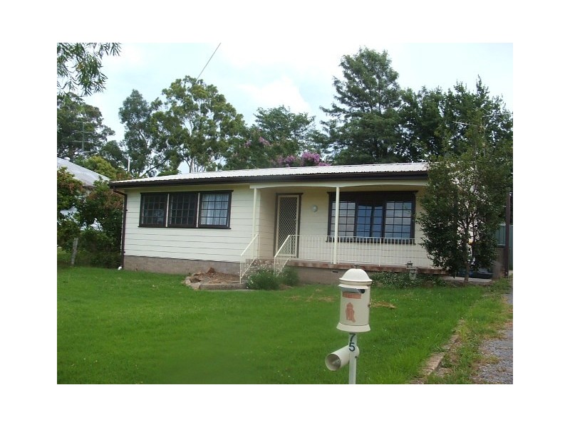 75 Pitt Street, Tahmoor NSW 2573