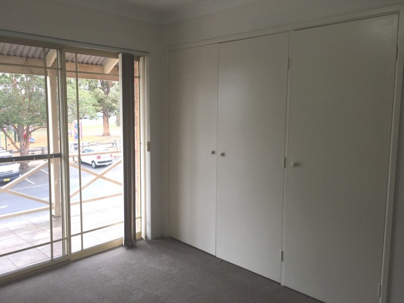 Flat 2/13 The Terrace, Oaks Street, Thirlmere NSW 2572