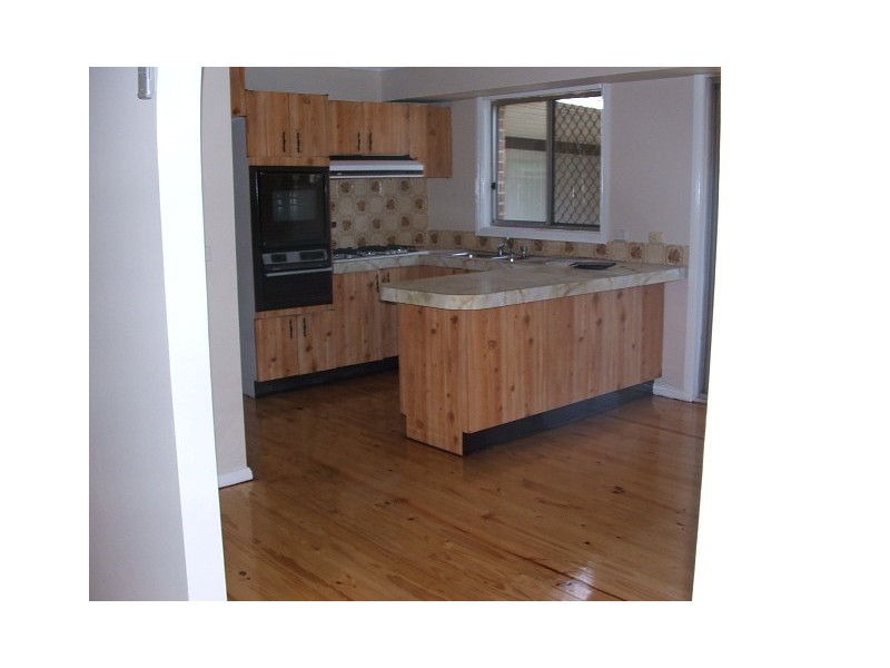 31 Castlereagh Street, Tahmoor NSW 2573