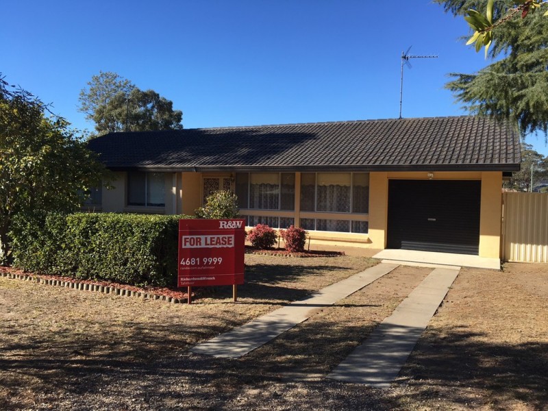 26 Castlereagh Street, Tahmoor NSW 2573