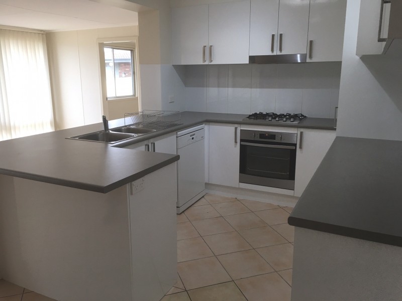 26 Castlereagh Street, Tahmoor NSW 2573