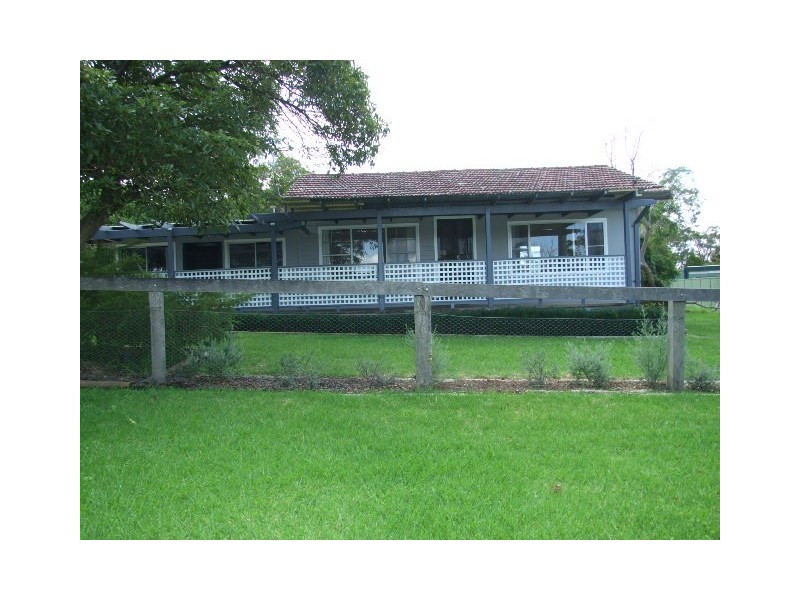 16 Stanley Street, Hill Top NSW 2575