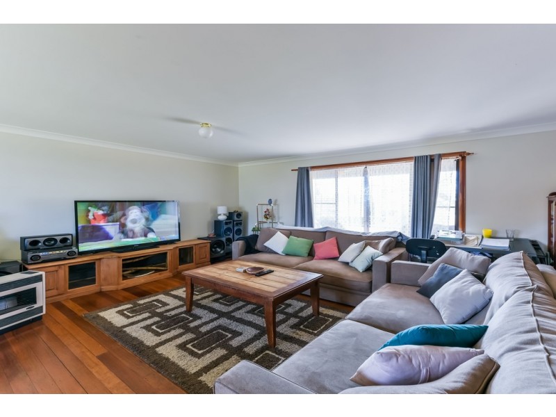 5 Samuel Street, Hill Top NSW 2575