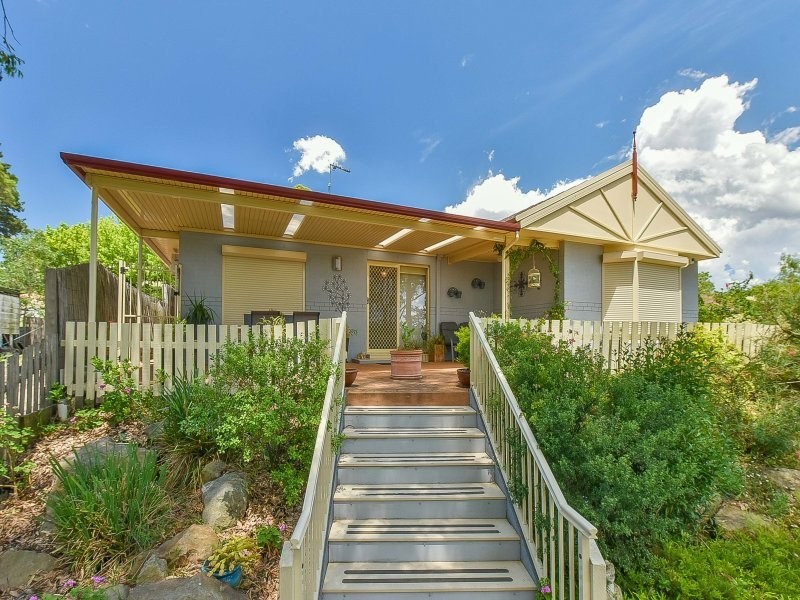 68 Remembrance Drive, Tahmoor NSW 2573