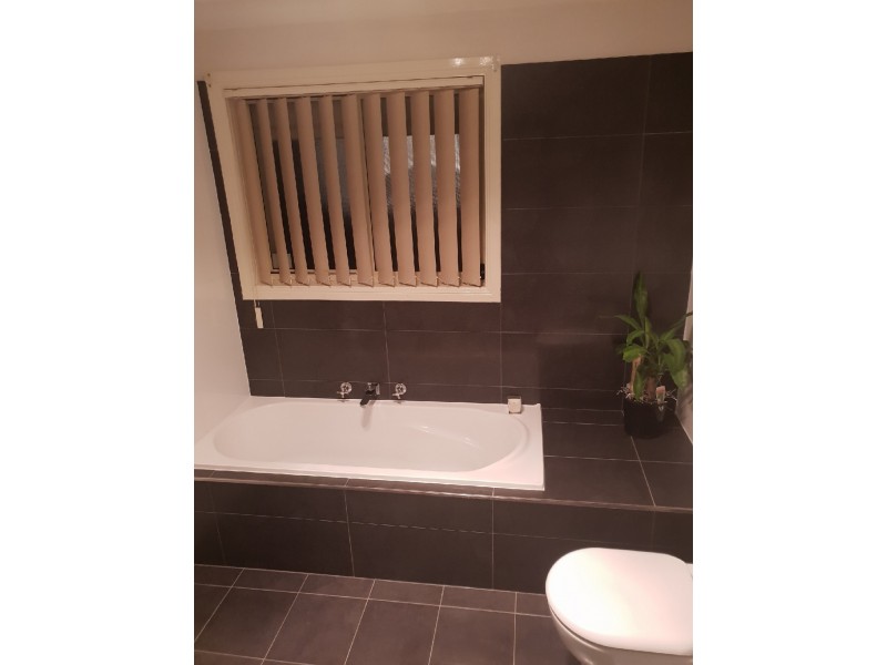 68 Remembrance Drive, Tahmoor NSW 2573