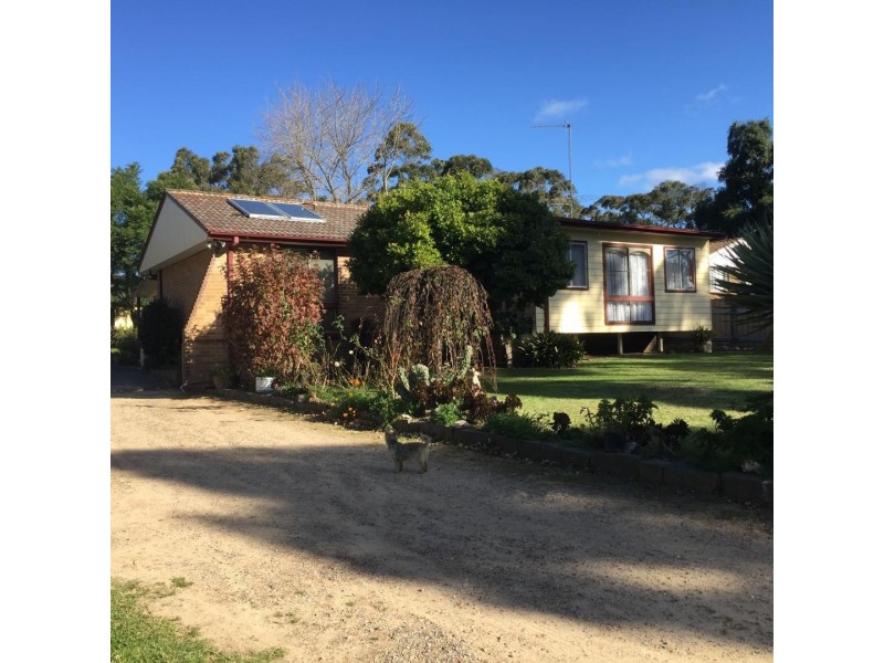 33 Boronia Avenue, Hill Top NSW 2575