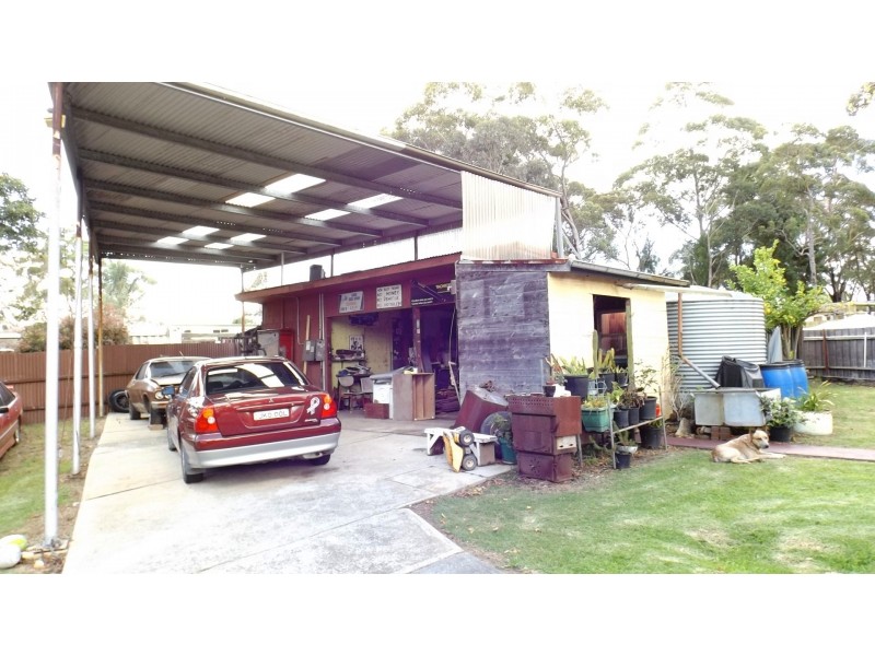 33 Boronia Avenue, Hill Top NSW 2575