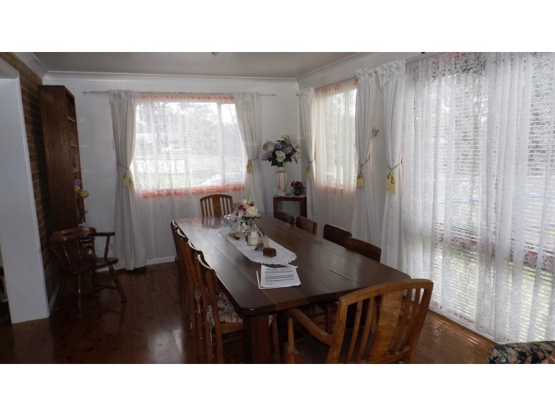 33 Boronia Avenue, Hill Top NSW 2575