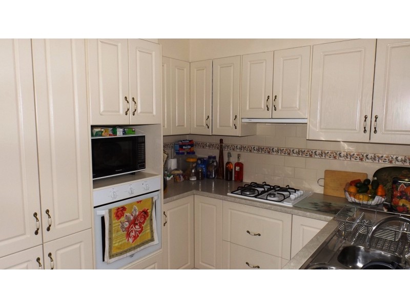 33 Boronia Avenue, Hill Top NSW 2575