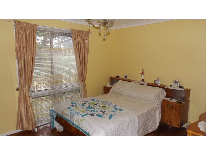 33 Boronia Avenue, Hill Top NSW 2575