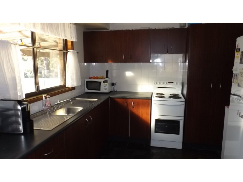 11 Hunter Street, Tahmoor NSW 2573