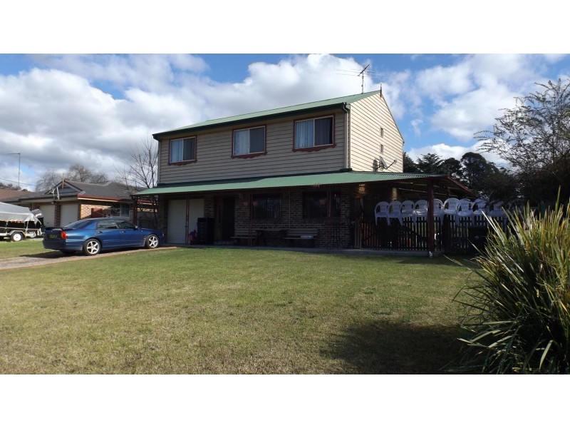 11 Mahonga Street, Tahmoor NSW 2573