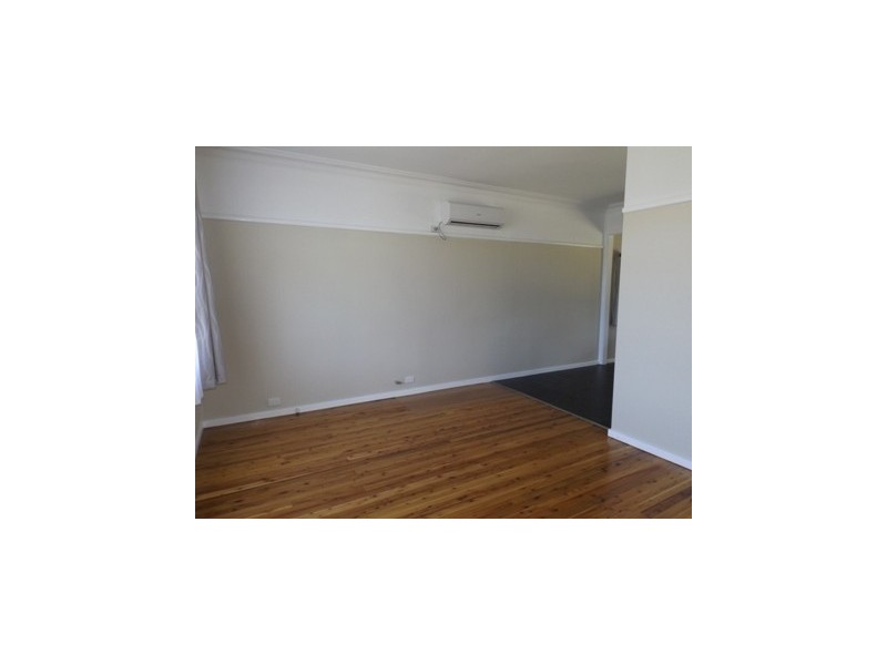 31 Thirlmere Way, Tahmoor NSW 2573