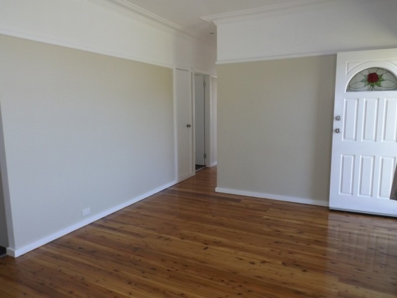 31 Thirlmere Way, Tahmoor NSW 2573