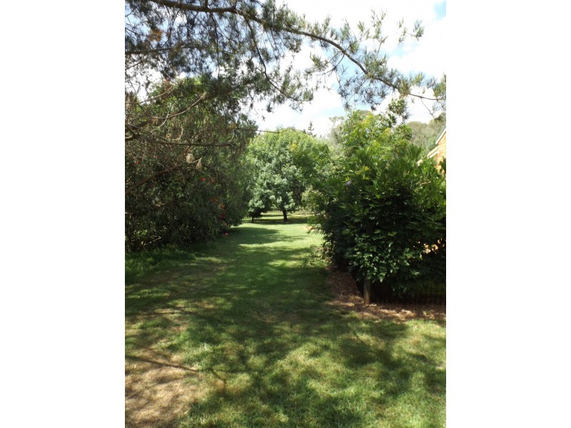 42 Greenacre Drive, Tahmoor NSW 2573