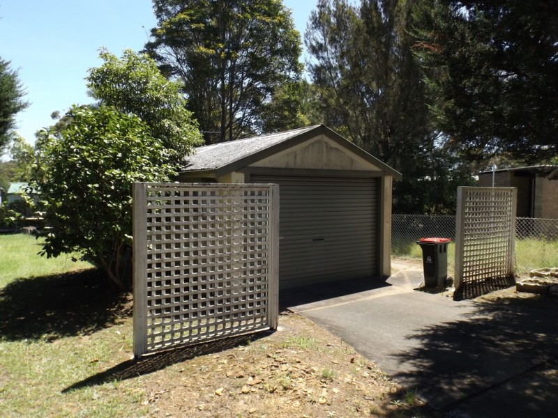 8 West Parade, Buxton NSW 2571