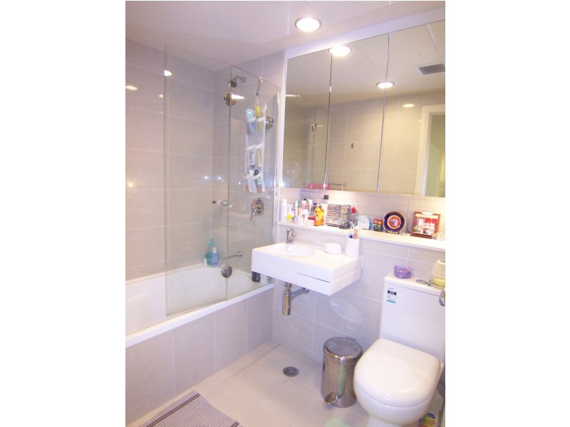 33/13 Bay Drive, Meadowbank NSW 2114