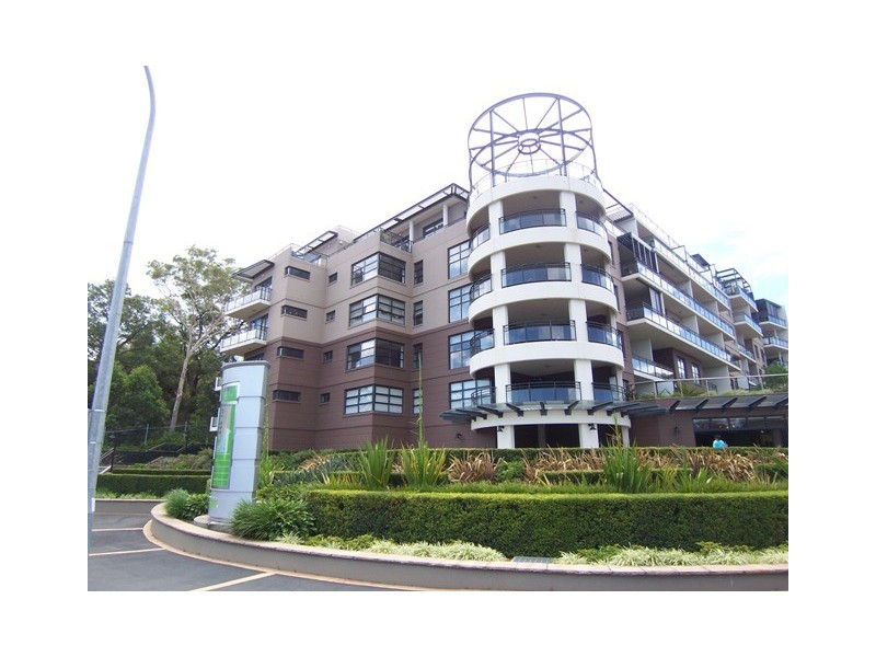 1 / 2  Bay Drive, Meadowbank NSW 2114