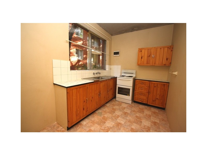 2/42  Meadow Cres, Meadowbank NSW 2114