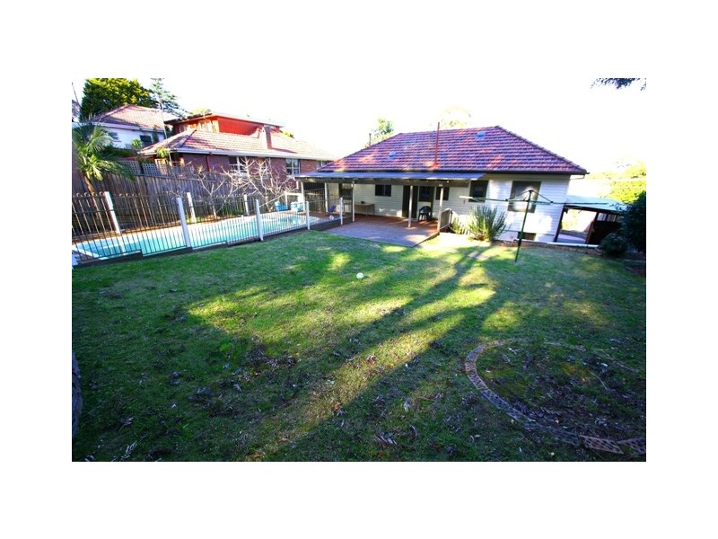 11  Benson St, West Ryde NSW 2114