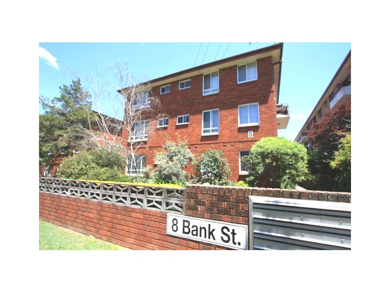 15/8 Bank Street, Meadowbank NSW 2114