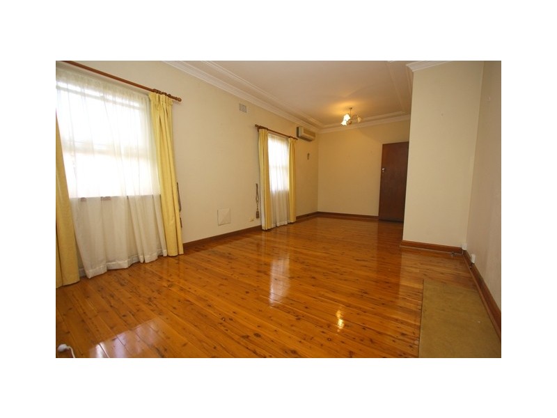 53  Glenayr Ave, Denistone NSW 2114